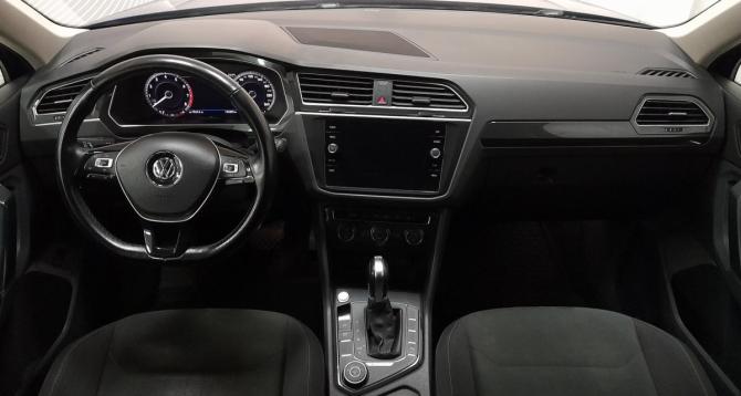 Volkswagen Tiguan II с пробегом 2018 года, цена 2 599 000 рублей, 134490 км, внедорожник, Автокод Объявления