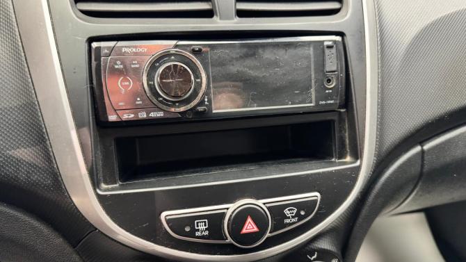 Hyundai Solaris I с пробегом 2012 года, цена 639 000 рублей, 140251 км, седан, Автокод Объявления