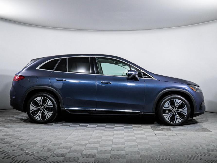 Mercedes-Benz EQE SUV Москва  - изображение 4