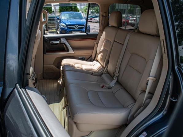Toyota Land Cruiser 200 Series Рестайлинг 1 с пробегом 2015 года, цена 5 645 000 рублей, 121218 км, внедорожник, Автокод Объявления