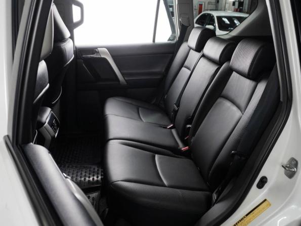 Toyota Land Cruiser Prado 150 Series с пробегом 2010 года, цена 3 769 000 рублей, 113064 км, внедорожник, Автокод Объявления