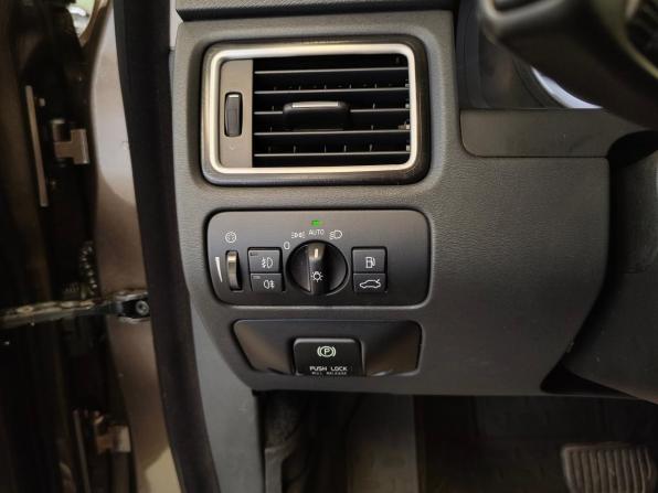 Volvo XC70 II с пробегом 2012 года, цена 1 374 000 рублей, 277497 км, универсал, Автокод Объявления