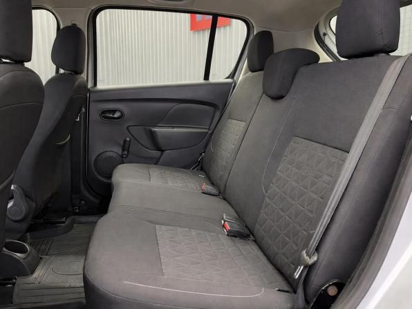 Renault Sandero II с пробегом 2015 года, цена 947 000 рублей, 46534 км, хэтчбек, Автокод Объявления