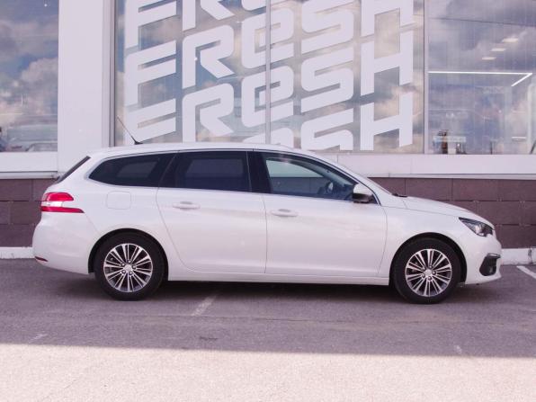Peugeot 308 II Рестайлинг с пробегом 2020 года, цена 1 560 000 рублей, 96166 км, универсал, Автокод Объявления