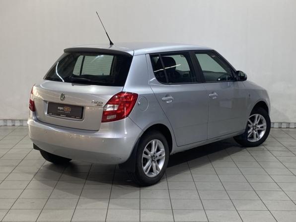 Skoda Fabia II Рестайлинг с пробегом 2010 года, цена 585 000 рублей, 120869 км, хэтчбек, Автокод Объявления