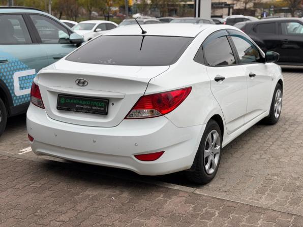 Hyundai Solaris I с пробегом 2013 года, цена 682 000 рублей, 90408 км, седан, Автокод Объявления