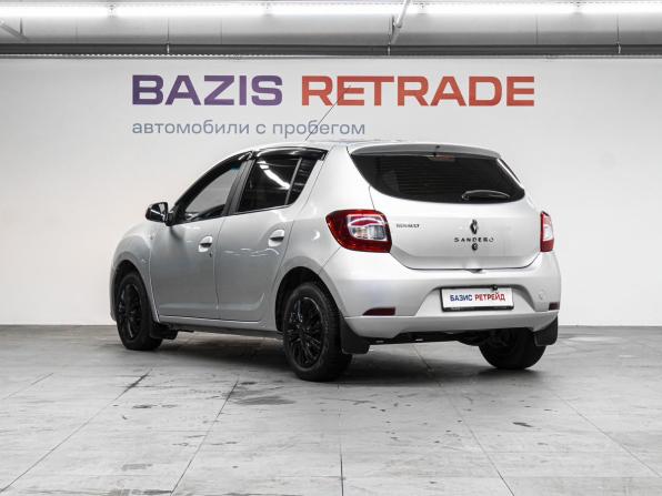Renault Sandero II с пробегом 2015 года, цена 759 000 рублей, 128046 км, хэтчбек, Автокод Объявления