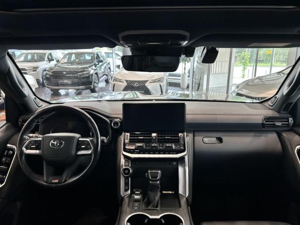 Toyota Land Cruiser 300 Series с пробегом 2021 года, цена 9 379 000 рублей, 133674 км, внедорожник, Автокод Объявления