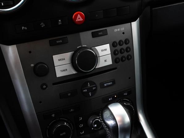 Opel Antara I Рестайлинг с пробегом 2014 года, цена 1 249 000 рублей, 122575 км, внедорожник, Автокод Объявления