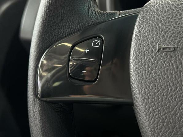 Renault Logan II с пробегом 2018 года, цена 960 000 рублей, 48928 км, седан, Автокод Объявления