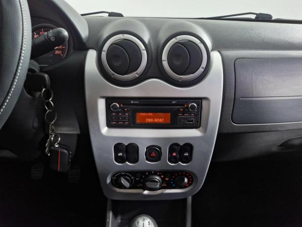 Renault Sandero I с пробегом 2013 года, цена 555 000 рублей, 183863 км, хэтчбек, Автокод Объявления