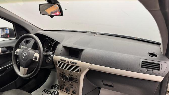 Opel Astra H Рестайлинг с пробегом 2007 года, цена 150 000 рублей, 384000 км, хэтчбек, Автокод Объявления
