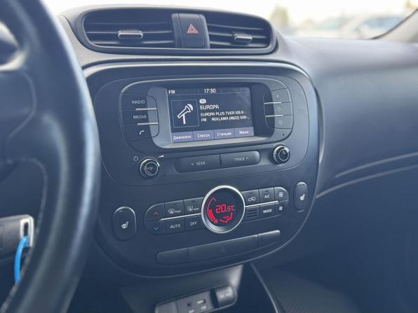 Kia Soul II Рестайлинг с пробегом 2018 года, цена 1 415 000 рублей, 86983 км, хэтчбек, Автокод Объявления