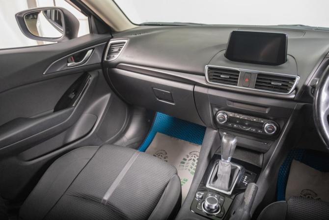 Mazda Axela III Рестайлинг с пробегом 2016 года, цена 1 169 000 рублей, 152000 км, хэтчбек, Автокод Объявления