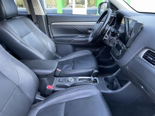 Mitsubishi Outlander III Рестайлинг с пробегом 2014 года, цена 1 299 000 рублей, 407560 км, внедорожник, Автокод Объявления