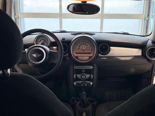 Mini Hatch II (R56) с пробегом 2010 года, цена 599 000 рублей, 252000 км, хэтчбек, Автокод Объявления