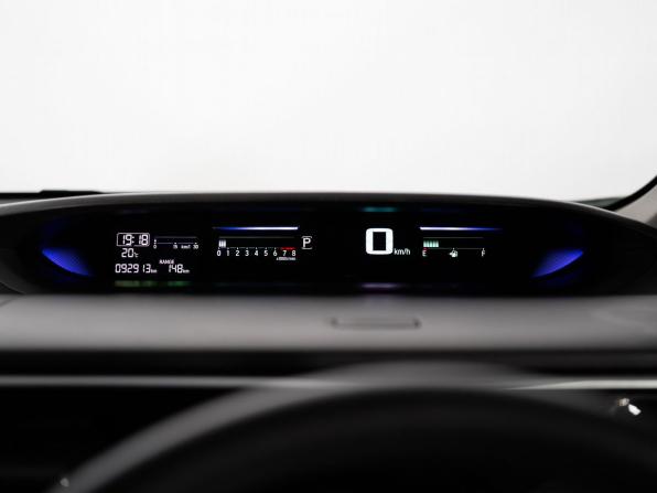 Honda Stepwgn V с пробегом 2016 года, цена 1 700 000 рублей, 92913 км, минивэн, Автокод Объявления