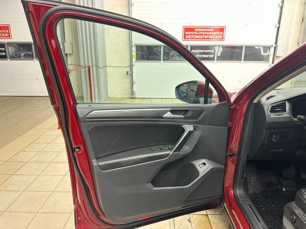 Volkswagen Tiguan II с пробегом 2017 года, цена 2 253 000 рублей, 196666 км, внедорожник, Автокод Объявления