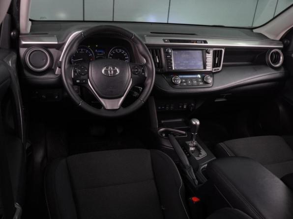 Toyota RAV4 IV (XA40) Рестайлинг с пробегом 2017 года, цена 1 569 000 рублей, 240910 км, внедорожник, Автокод Объявления