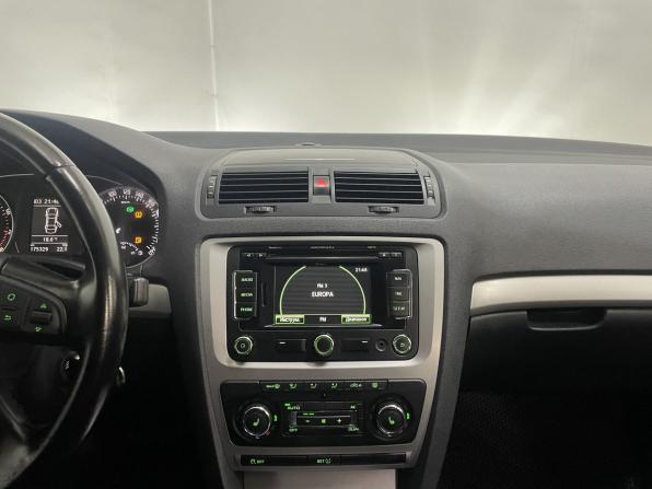 Skoda Octavia II (A5) Рестайлинг с пробегом 2012 года, цена 780 000 рублей, 175329 км, лифтбек, Автокод Объявления
