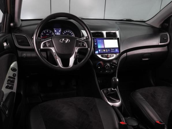 Hyundai Solaris I с пробегом 2011 года, цена 899 000 рублей, 83420 км, седан, Автокод Объявления