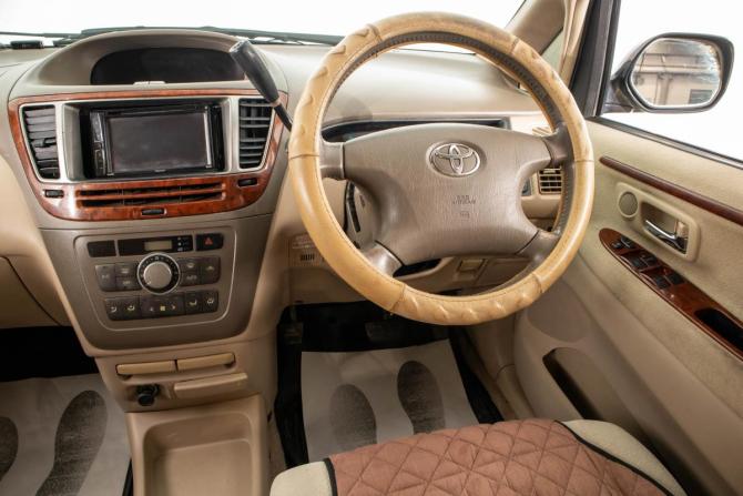 Toyota Nadia с пробегом 2001 года, цена 649 000 рублей, 266000 км, компактвэн, Автокод Объявления