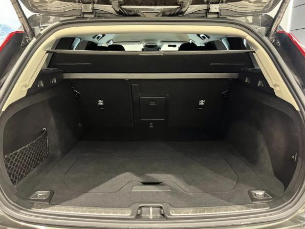 Volvo V60 Cross Country II с пробегом 2020 года, цена 3 300 000 рублей, 101000 км, универсал, Автокод Объявления