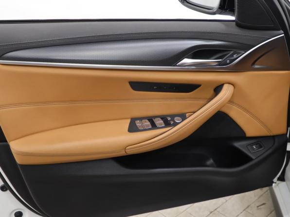 BMW 5 серии VII (G30/G31/G38) Рестайлинг с пробегом 2022 года, цена 5 000 000 рублей, 52205 км, седан, Автокод Объявления