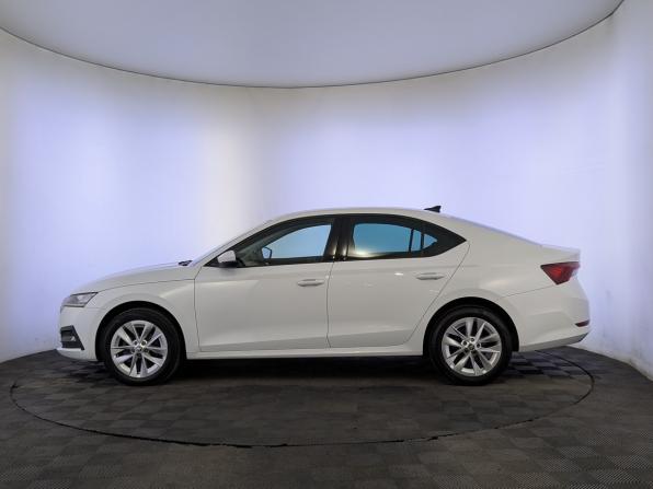 Skoda Octavia IV (A8) с пробегом 2020 года, цена 2 100 000 рублей, 108915 км, лифтбек, Автокод Объявления