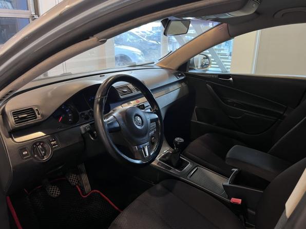 Volkswagen Passat B6 с пробегом 2007 года, цена 299 000 рублей, 327707 км, седан, Автокод Объявления