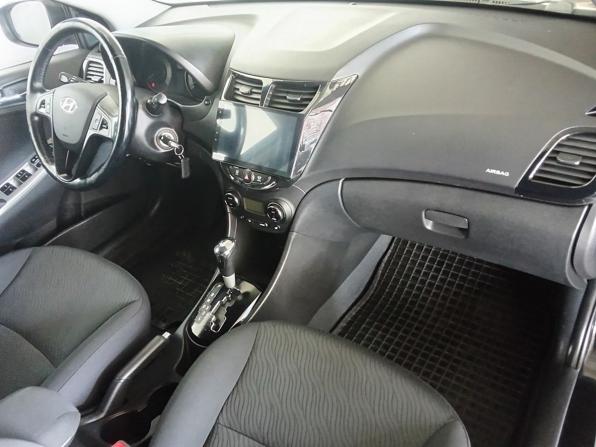 Hyundai Solaris I с пробегом 2014 года, цена 900 000 рублей, 129925 км, седан, Автокод Объявления