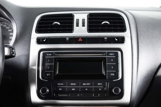 Volkswagen Polo V с пробегом 2013 года, цена 829 000 рублей, 212456 км, седан, Автокод Объявления