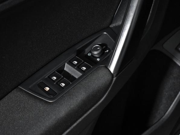 Volkswagen Tiguan II с пробегом 2017 года, цена 2 448 900 рублей, 138706 км, внедорожник, Автокод Объявления