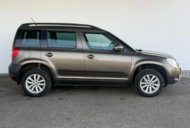 Skoda Yeti I с пробегом 2013 года, цена 749 000 рублей, 193848 км, внедорожник, Автокод Объявления