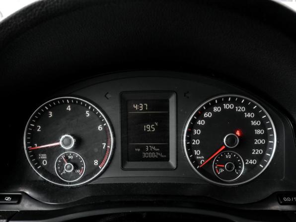 Volkswagen Jetta V с пробегом 2010 года, цена 679 000 рублей, 308824 км, седан, Автокод Объявления