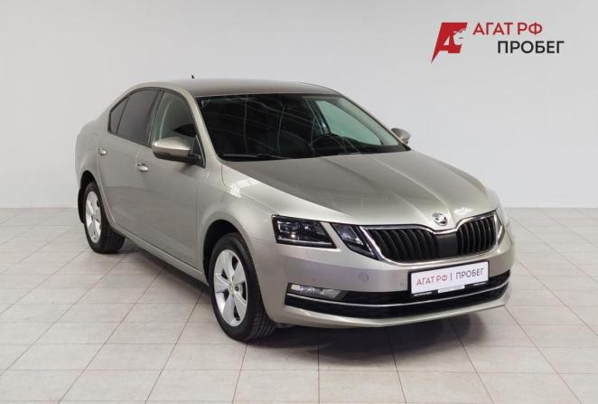 Skoda Octavia III (A7) Рестайлинг с пробегом 2020 года, цена 2 130 000 рублей, 137005 км, лифтбек, Автокод Объявления