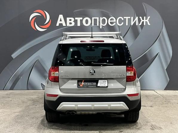 Skoda Yeti I Рестайлинг с пробегом 2017 года, цена 1 415 000 рублей, 164297 км, внедорожник, Автокод Объявления