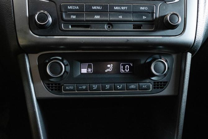 Volkswagen Polo V с пробегом 2015 года, цена 799 000 рублей, 186252 км, седан, Автокод Объявления