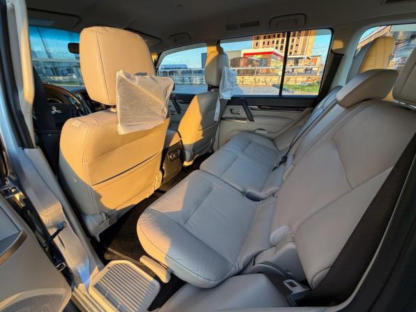 Mitsubishi Pajero IV Рестайлинг 2 с пробегом 2017 года, цена 3 750 000 рублей, 45767 км, внедорожник, Автокод Объявления