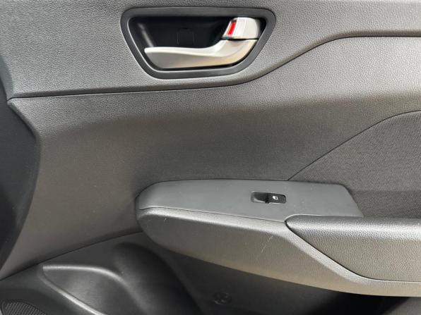 Hyundai Solaris II с пробегом 2019 года, цена 1 595 000 рублей, 32220 км, седан, Автокод Объявления