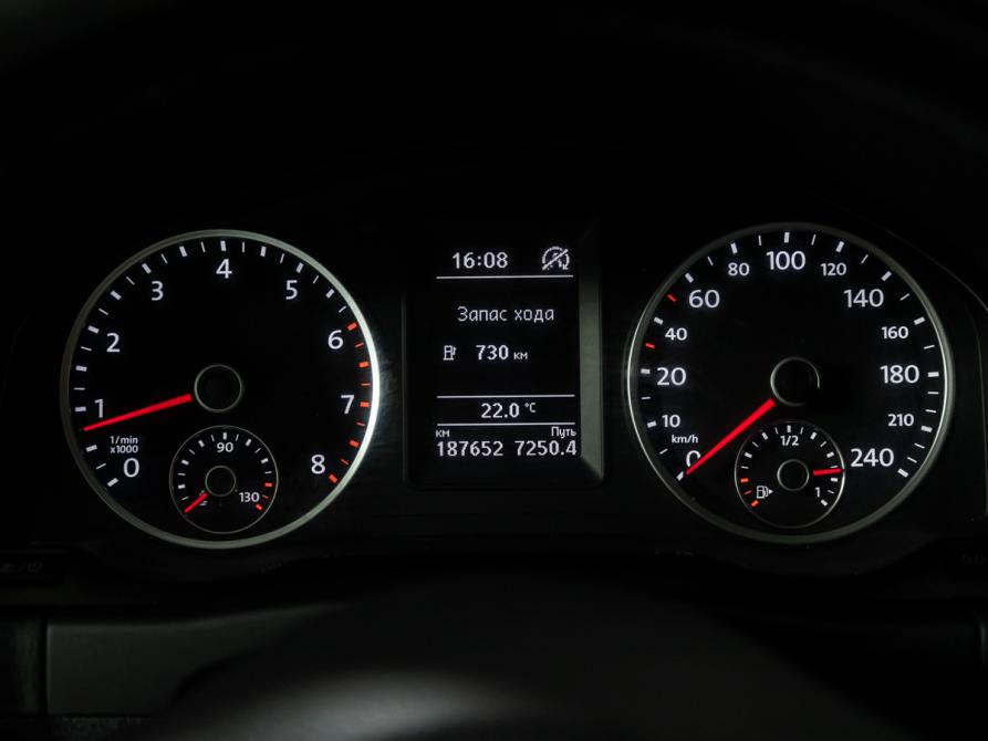 Volkswagen Tiguan I Рестайлинг Санкт-Петербург  - изображение 12