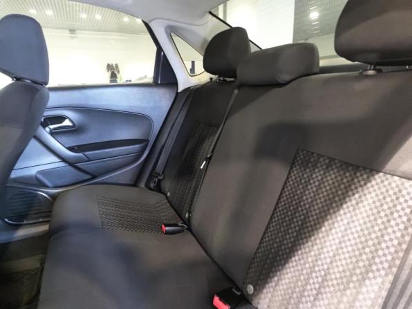 Volkswagen Polo V Рестайлинг с пробегом 2018 года, цена 943 000 рублей, 177647 км, седан, Автокод Объявления