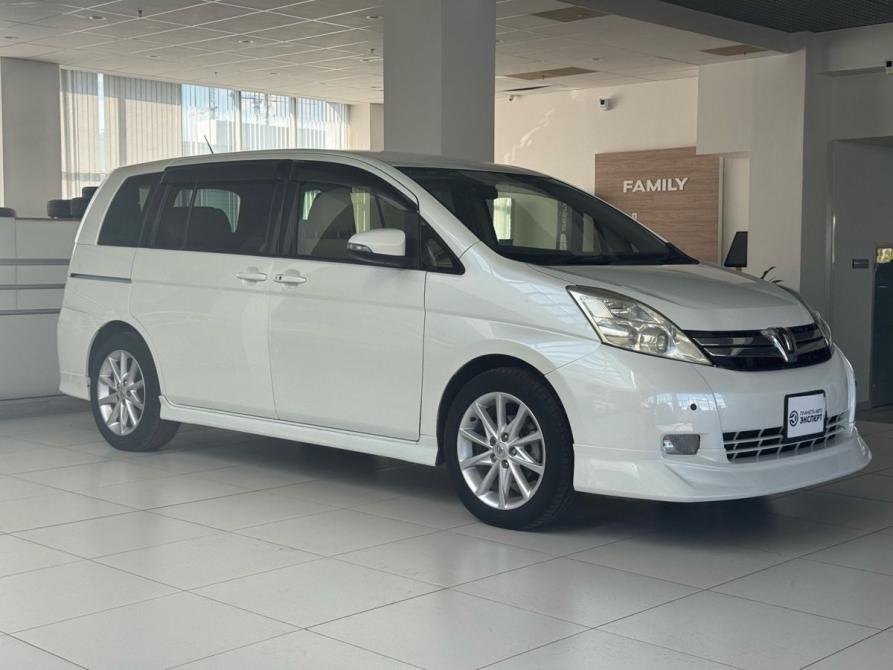 Toyota ISis I Рестайлинг Челябинск  - изображение 3