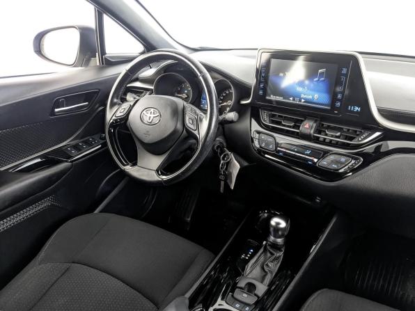 Toyota C-HR I с пробегом 2018 года, цена 1 970 000 рублей, 156834 км, внедорожник, Автокод Объявления