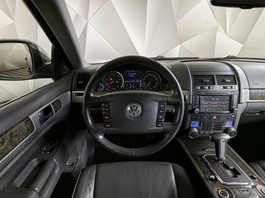 Volkswagen Touareg I Рестайлинг Москва  - изображение 20