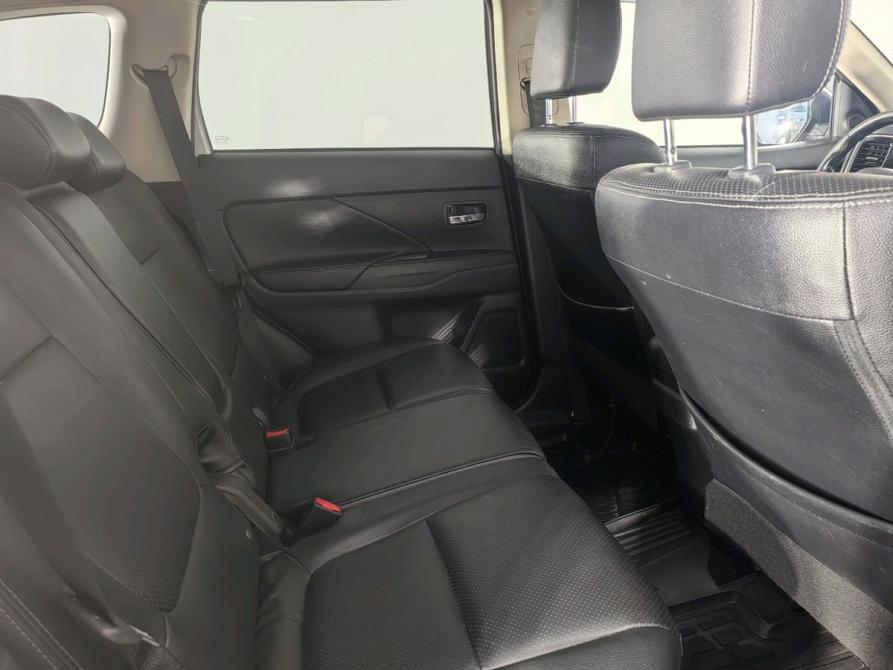 Mitsubishi Outlander III Рестайлинг 2 Санкт-Петербург  - изображение 23