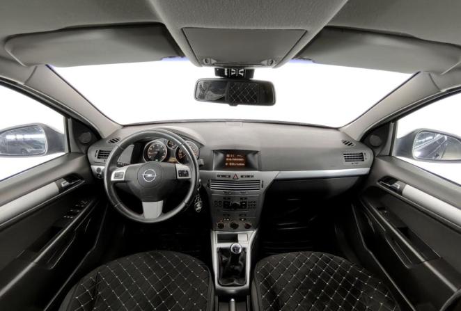 Opel Astra J Рестайлинг с пробегом 2013 года, цена 680 000 рублей, 177520 км, седан, Автокод Объявления