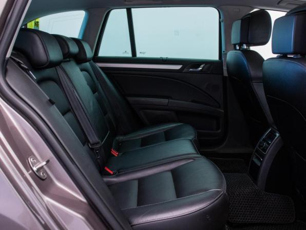 Skoda Superb II Рестайлинг с пробегом 2014 года, цена 1 295 000 рублей, 270000 км, универсал, Автокод Объявления