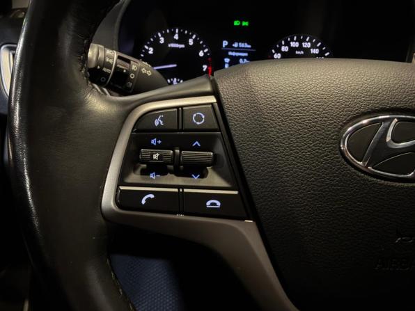 Hyundai Solaris II с пробегом 2019 года, цена 1 239 000 рублей, 102686 км, седан, Автокод Объявления