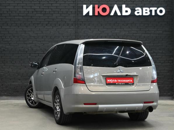 Mitsubishi Grandis I с пробегом 2005 года, цена 750 000 рублей, 310834 км, минивэн, Автокод Объявления